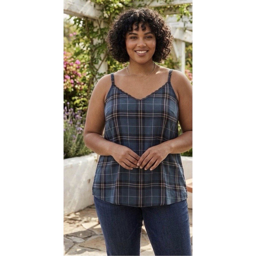 torrid Top Women's Size 2X Blue Plaid‎ V-Neck Spaghetti Strap Lace Cami